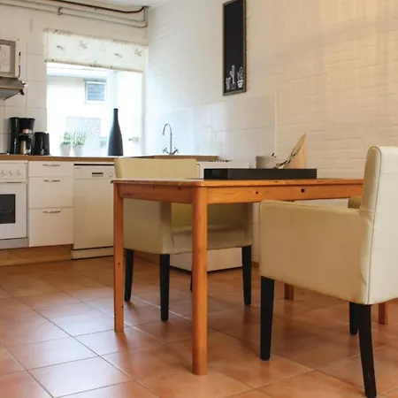Vakantiewoning 12 *